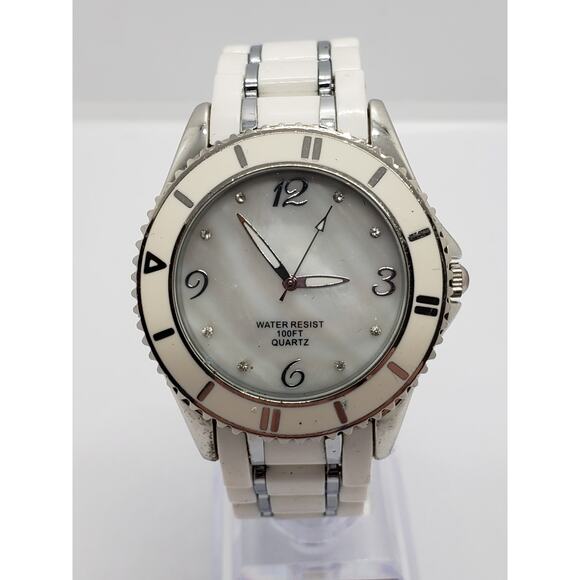 Women\'s white and silver watch. Opalescent face. main image 4